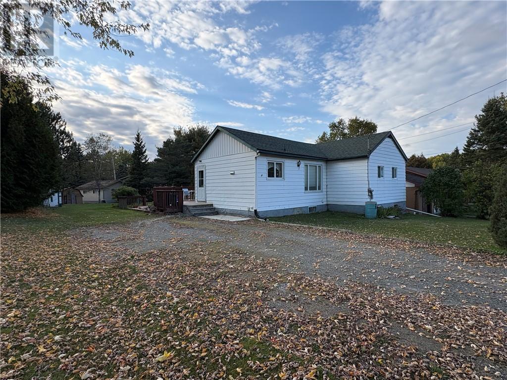 16 Kathleen Street, Naughton, Ontario