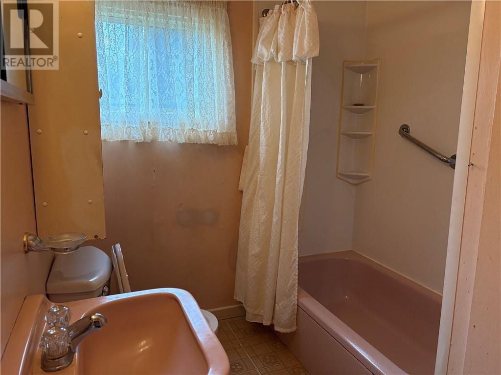 16 Kathleen Street, Naughton, Ontario  P0M 2M0 - Photo 13 - 2130832