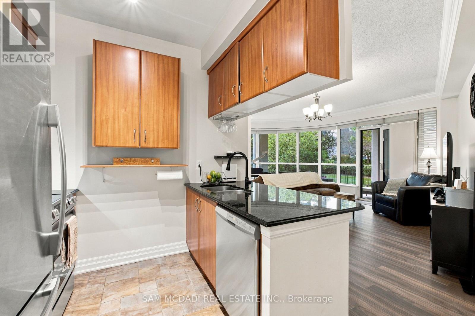 103 - 2087 Lake Shore Boulevard W, Toronto, Ontario  M8V 4G3 - Photo 10 - W13824262