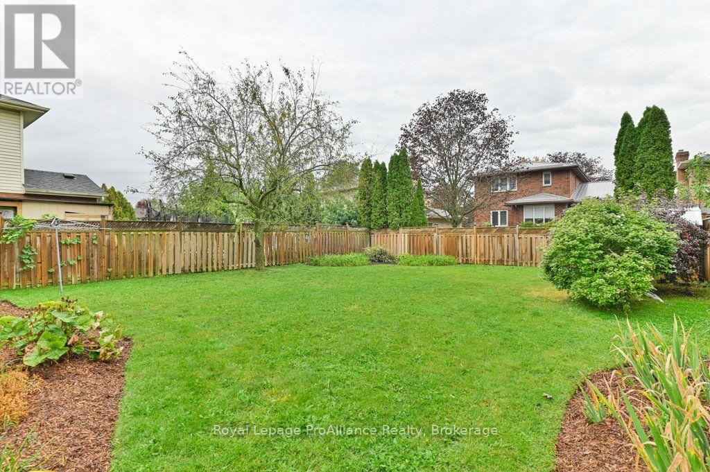 21 Forrester Court, Belleville, Ontario  K8P 5C4 - Photo 39 - X13873244