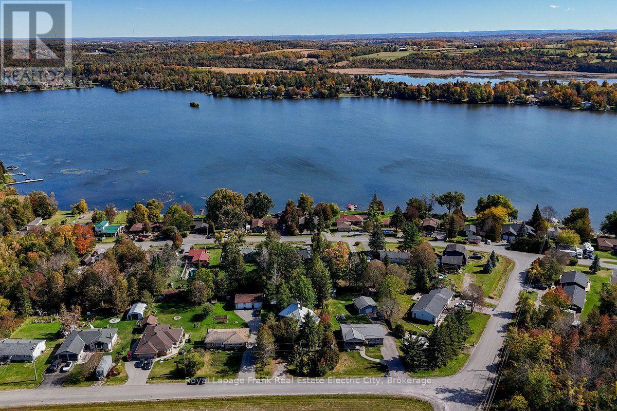 127 SHANAGARRY DRIVE Selwyn Ontario Canada K0L1T0 5
