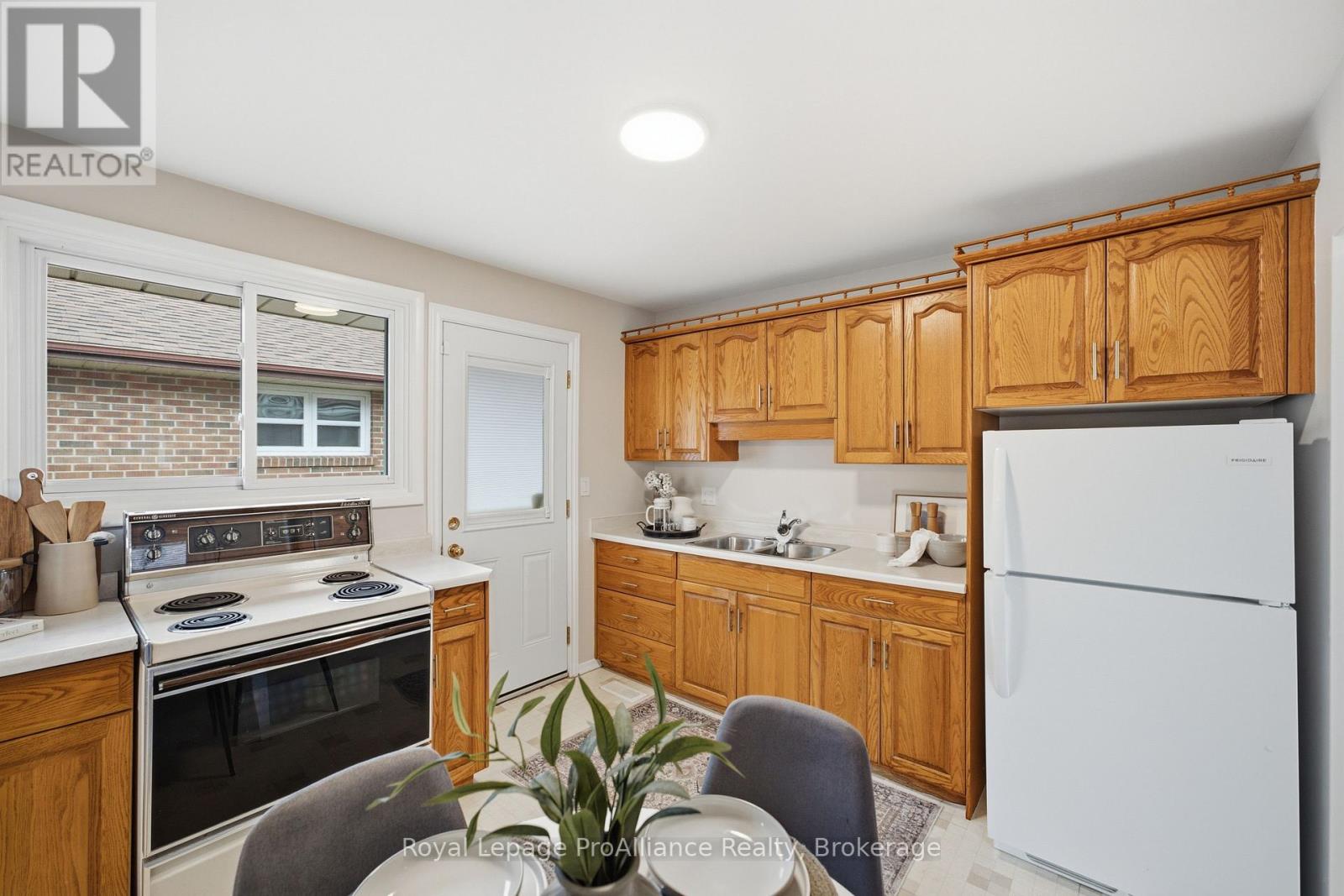 572 Elizabeth Street, Cobourg, Ontario  K9A 2A2 - Photo 21 - X13873266