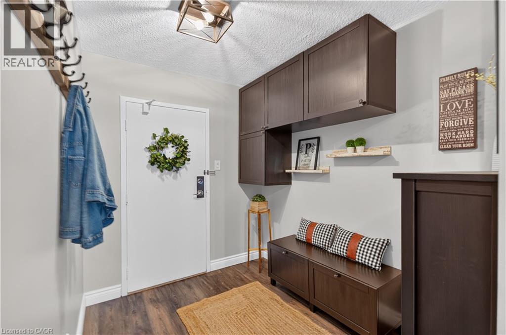 301 Frances Avenue Unit# 703, Stoney Creek, Ontario  L8E 3W6 - Photo 2 - 40845346