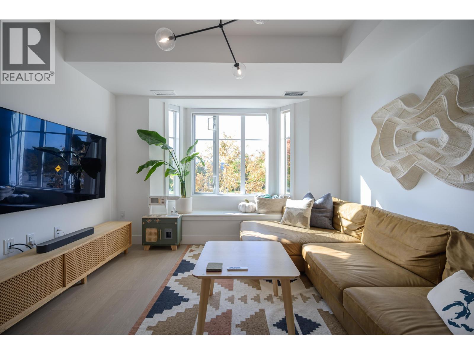 6363 Southlands Drive, Delta, British Columbia  V4L 0B5 - Photo 3 - R3172172