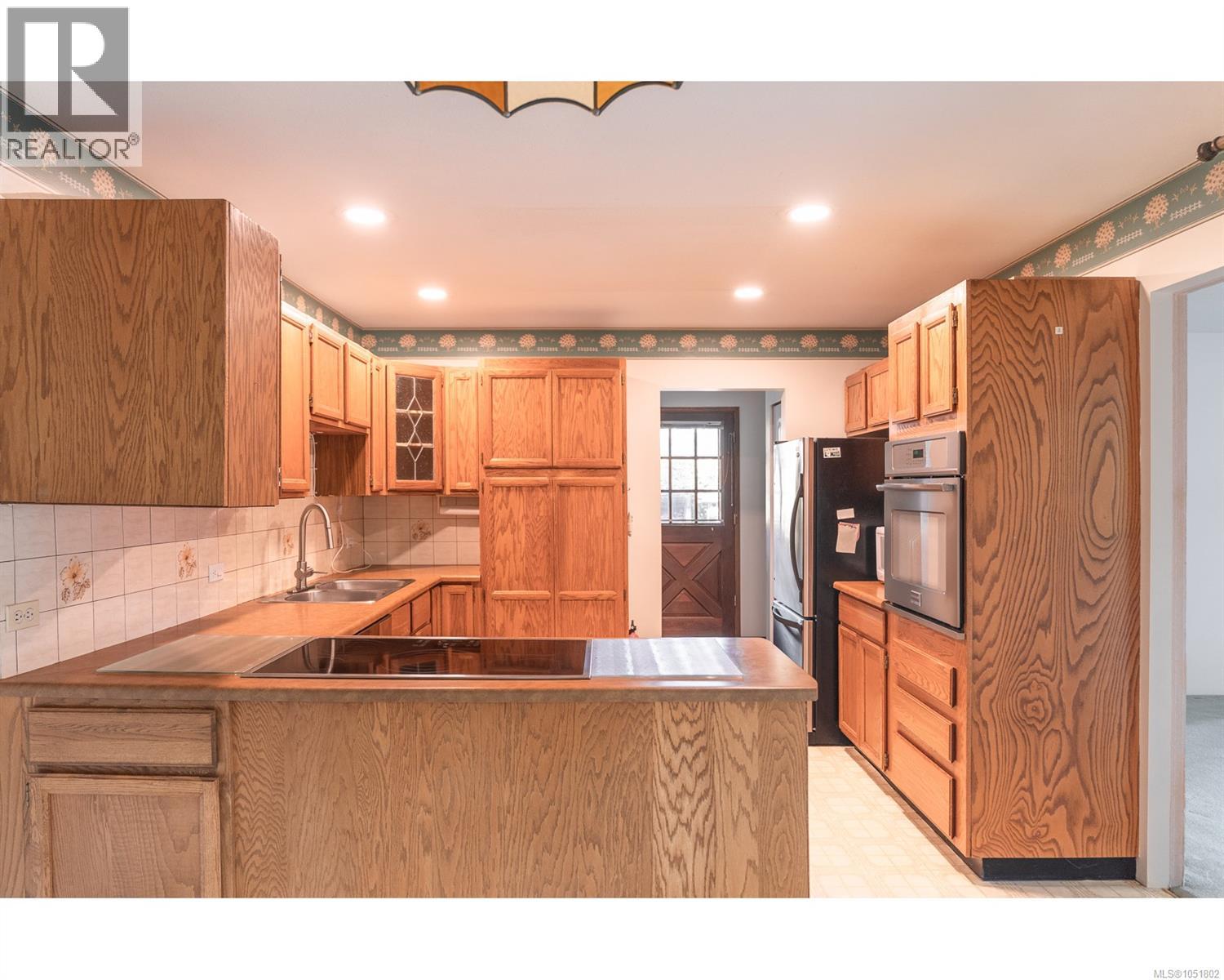 142 SUNNINGDALE Rd W