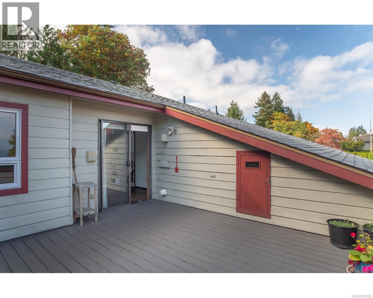 142 SUNNINGDALE Rd W
