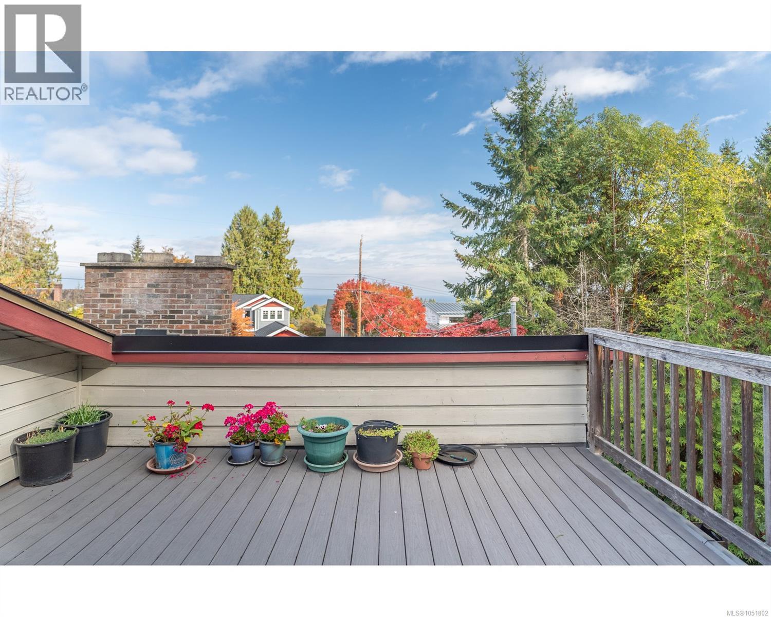 142 SUNNINGDALE Rd W