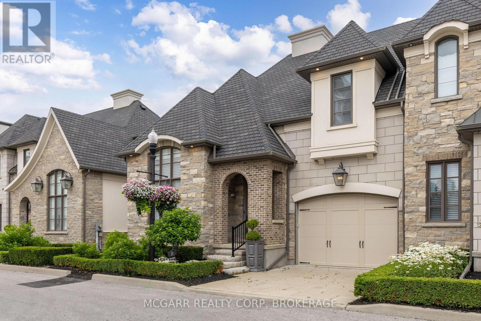 11 Arbourvale Common, St. Catharines (Glendale/glenridge), Ontario  L2T 4C5 - Photo 2 - X13873236