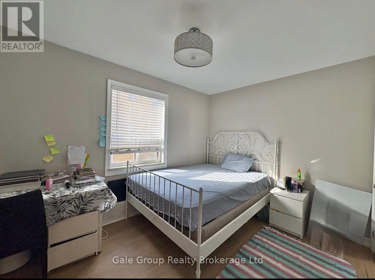 Unit-6 - 25 Paisley Boulevard E, Mississauga, Ontario  L5A 1P3 - Photo 6 - W13873120