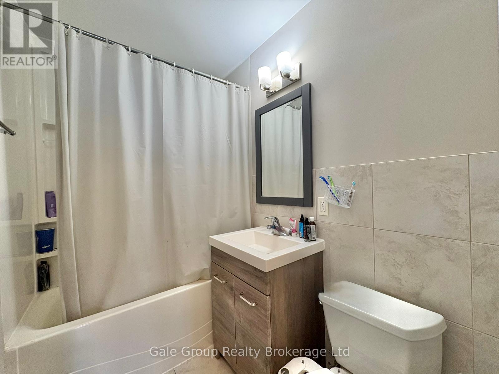 Unit-6 - 25 Paisley Boulevard E, Mississauga, Ontario  L5A 1P3 - Photo 9 - W13873120