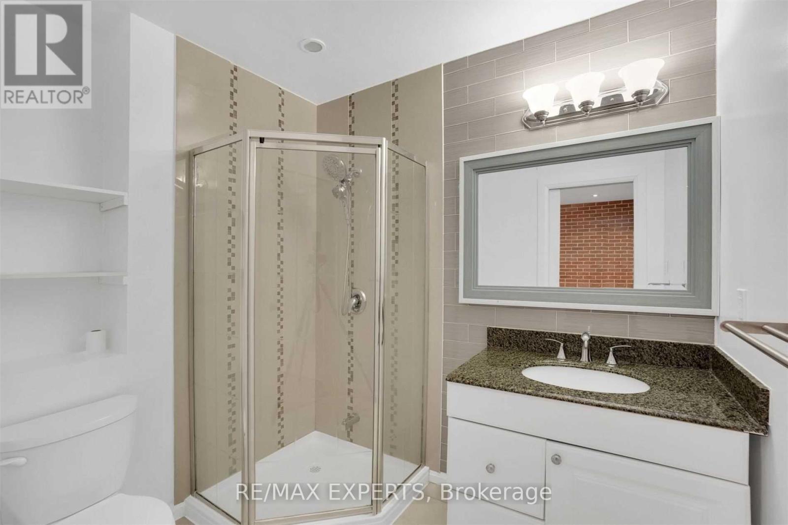 18 Robson Place, Toronto, Ontario  M2R 2Y3 - Photo 17 - C13873112