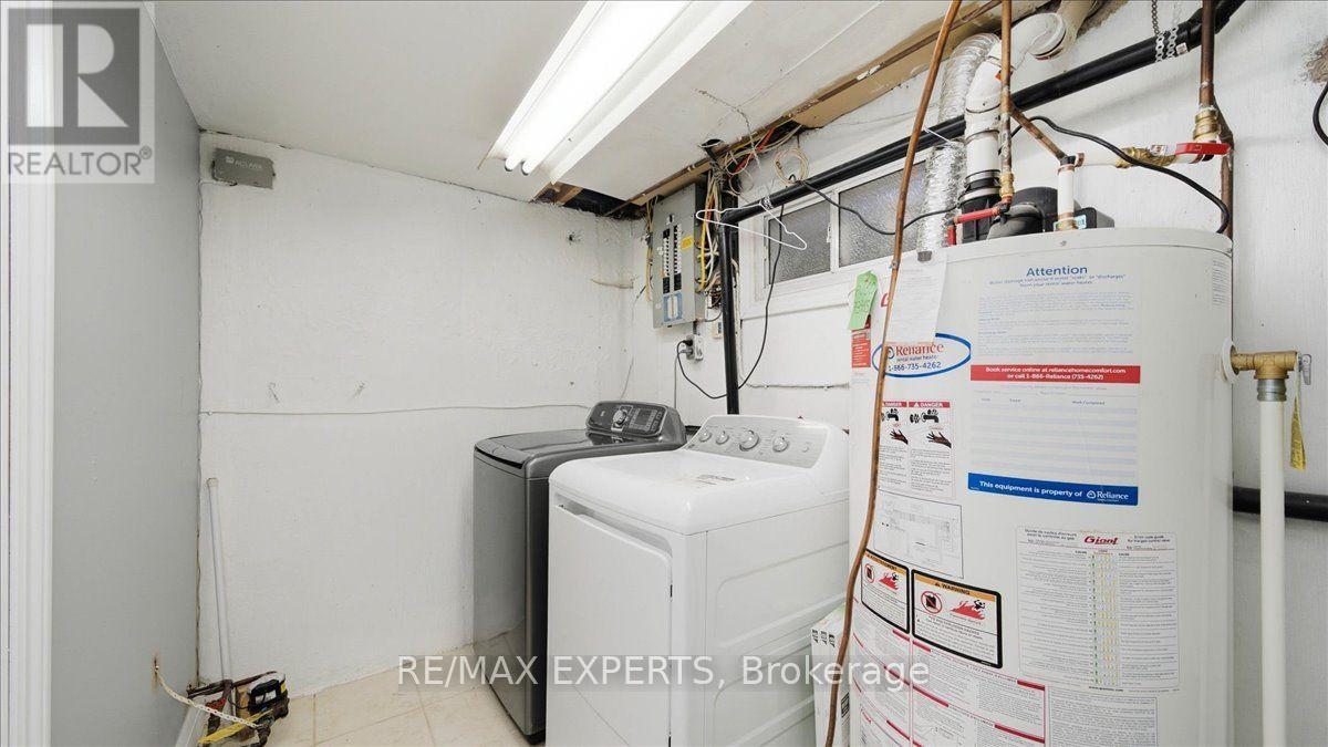 18 Robson Place, Toronto, Ontario  M2R 2Y3 - Photo 26 - C13873112
