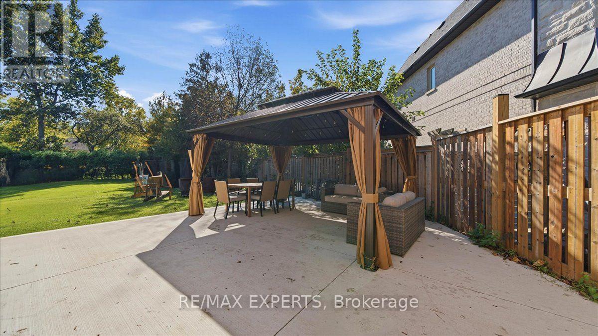 18 Robson Place, Toronto, Ontario  M2R 2Y3 - Photo 27 - C13873112