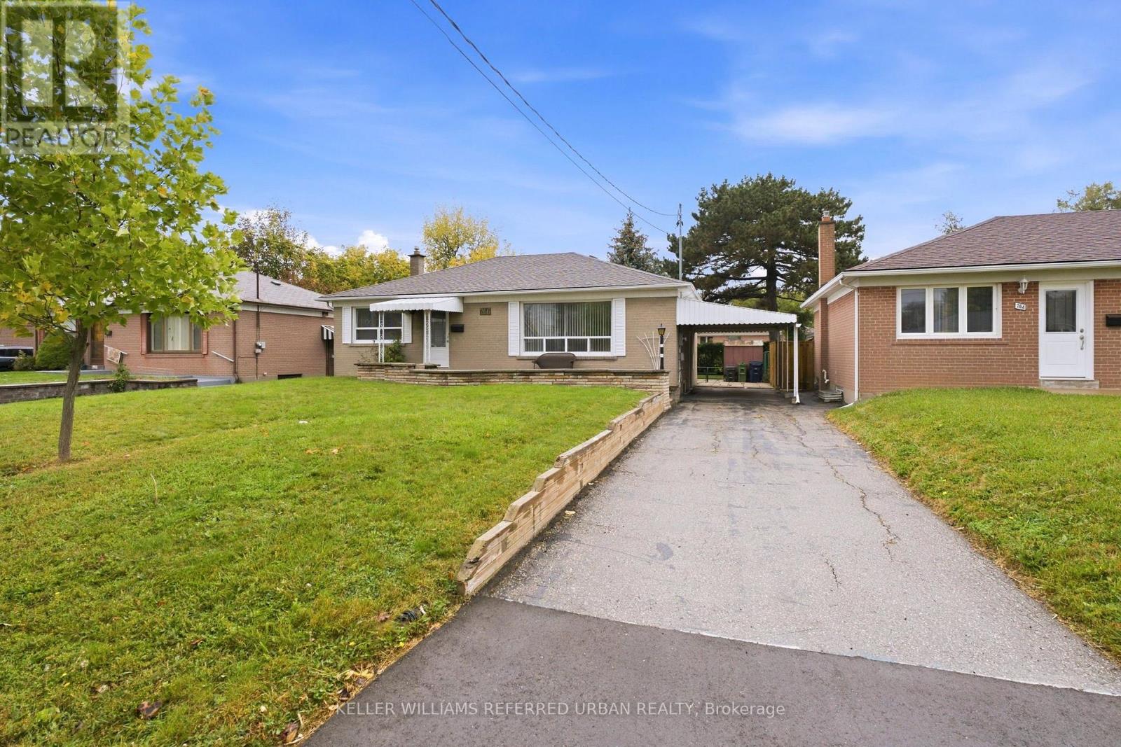 266 Acton Avenue, Toronto (Bathurst Manor), Ontario  M3H 4J3 - Photo 5 - C13873240