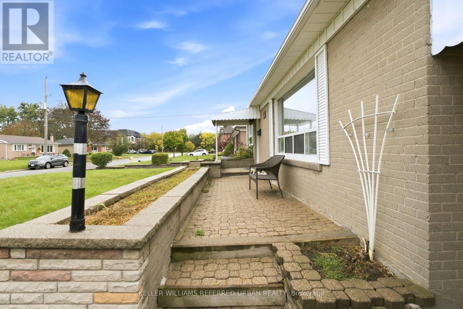 266 Acton Avenue, Toronto (Bathurst Manor), Ontario  M3H 4J3 - Photo 6 - C13873240