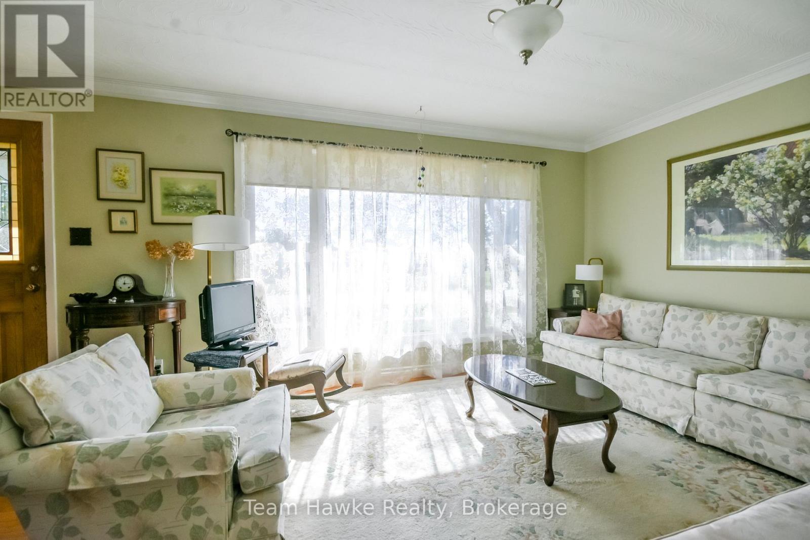 71 Edward Street, Penetanguishene, Ontario  L9M 1J8 - Photo 15 - S13873314