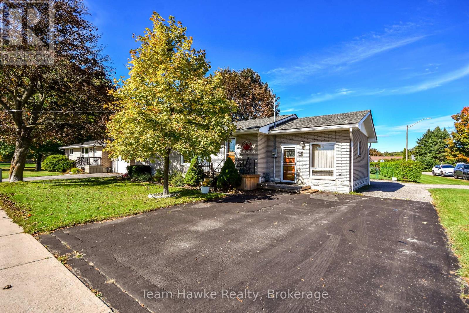 71 Edward Street, Penetanguishene, Ontario  L9M 1J8 - Photo 2 - S13873314