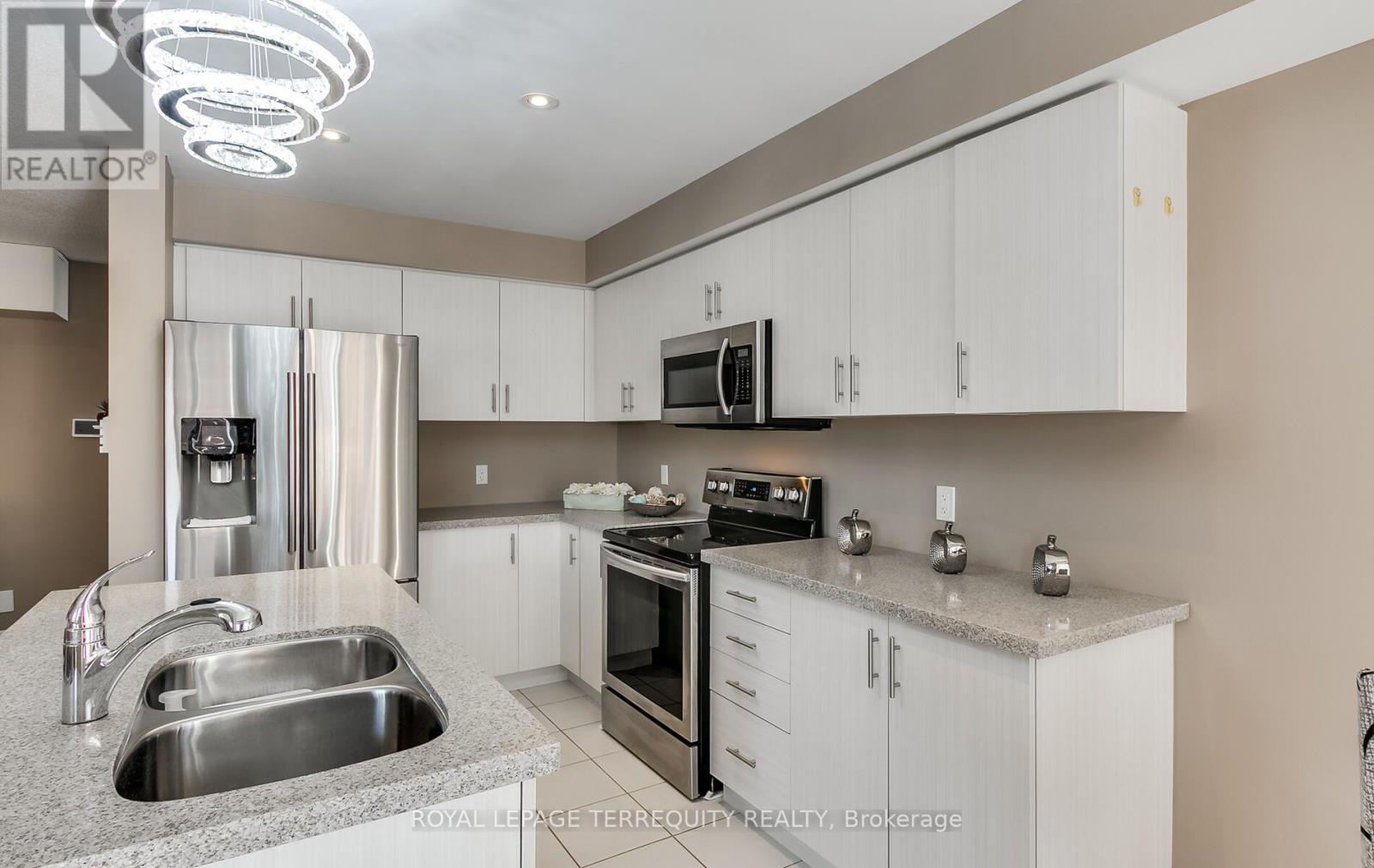 95 Nearco Gate, Oshawa, Ontario  L1L 0J2 - Photo 8 - E13873160
