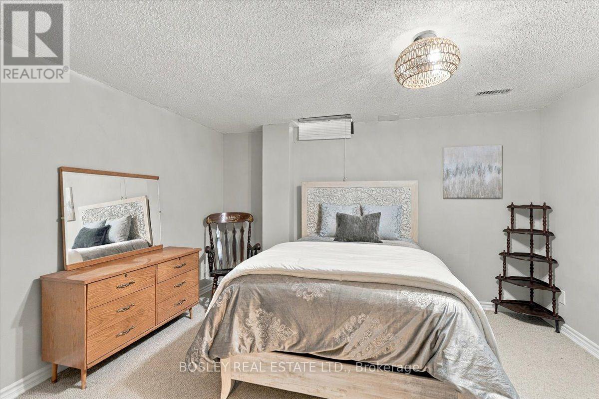 2259 Cottonwood Circle, Pickering, Ontario  L1X 2P9 - Photo 34 - E13873164