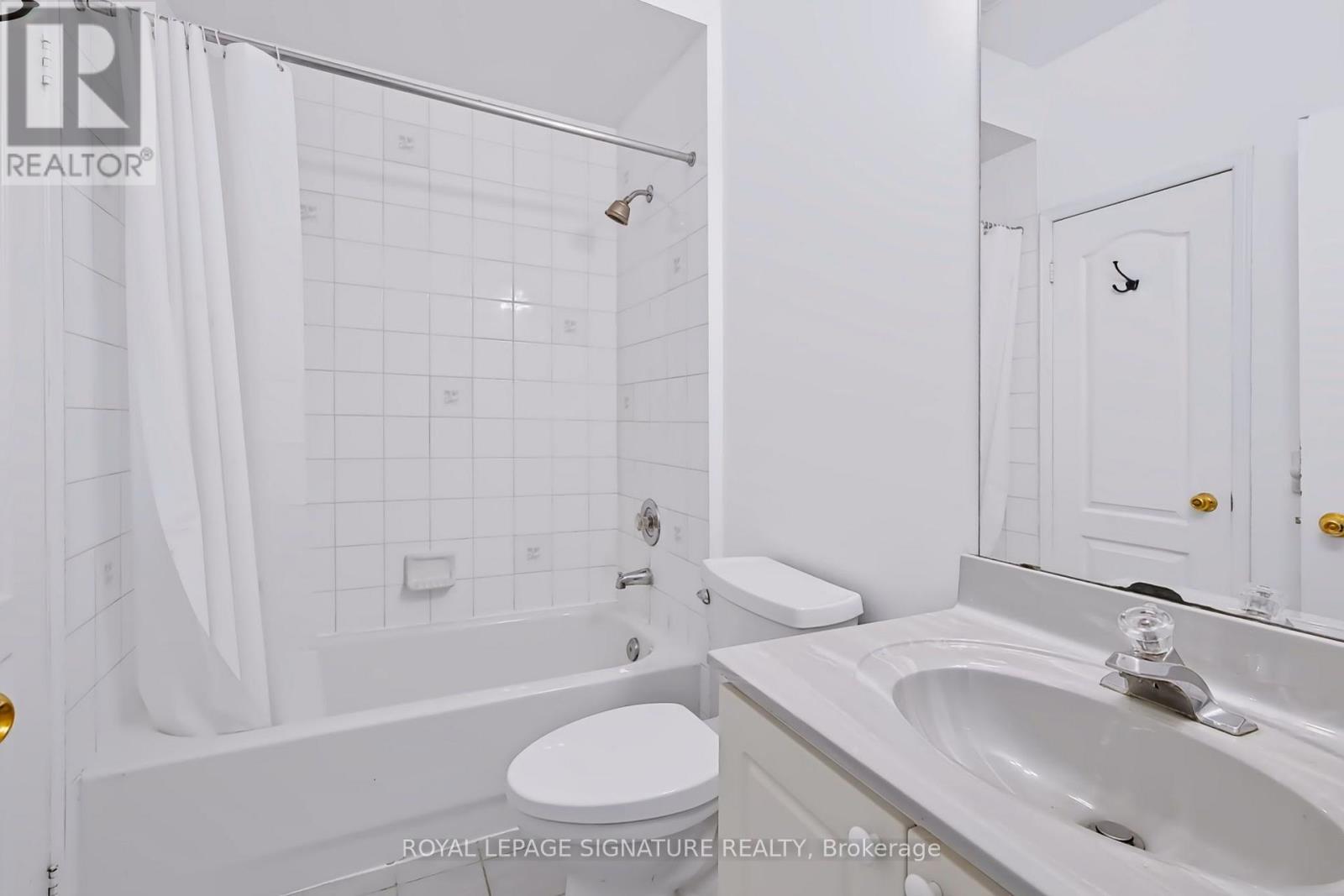 63 Woodroof Crescent, Aurora, Ontario  L4G 7H4 - Photo 13 - N13873224