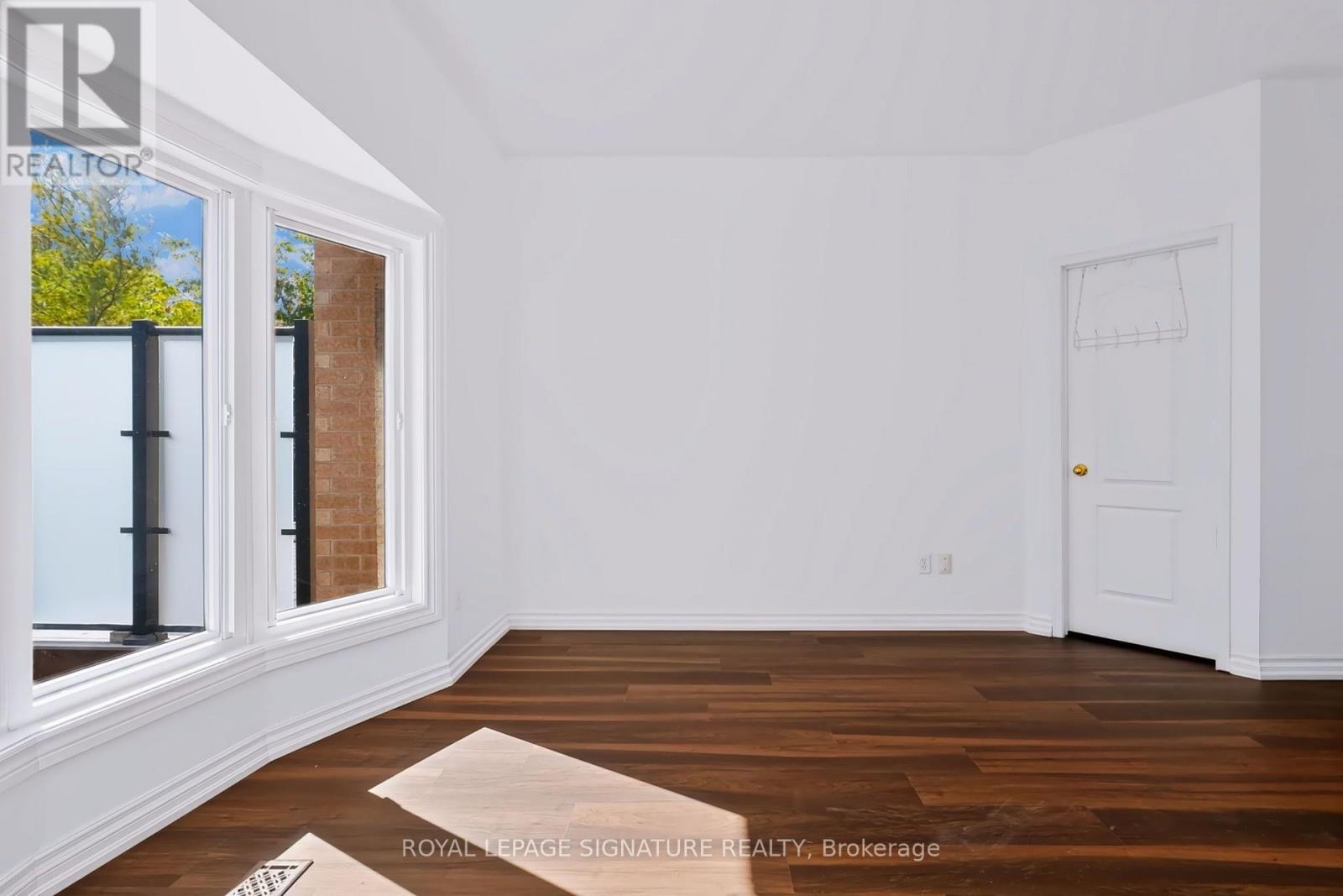 63 Woodroof Crescent, Aurora, Ontario  L4G 7H4 - Photo 27 - N13873224