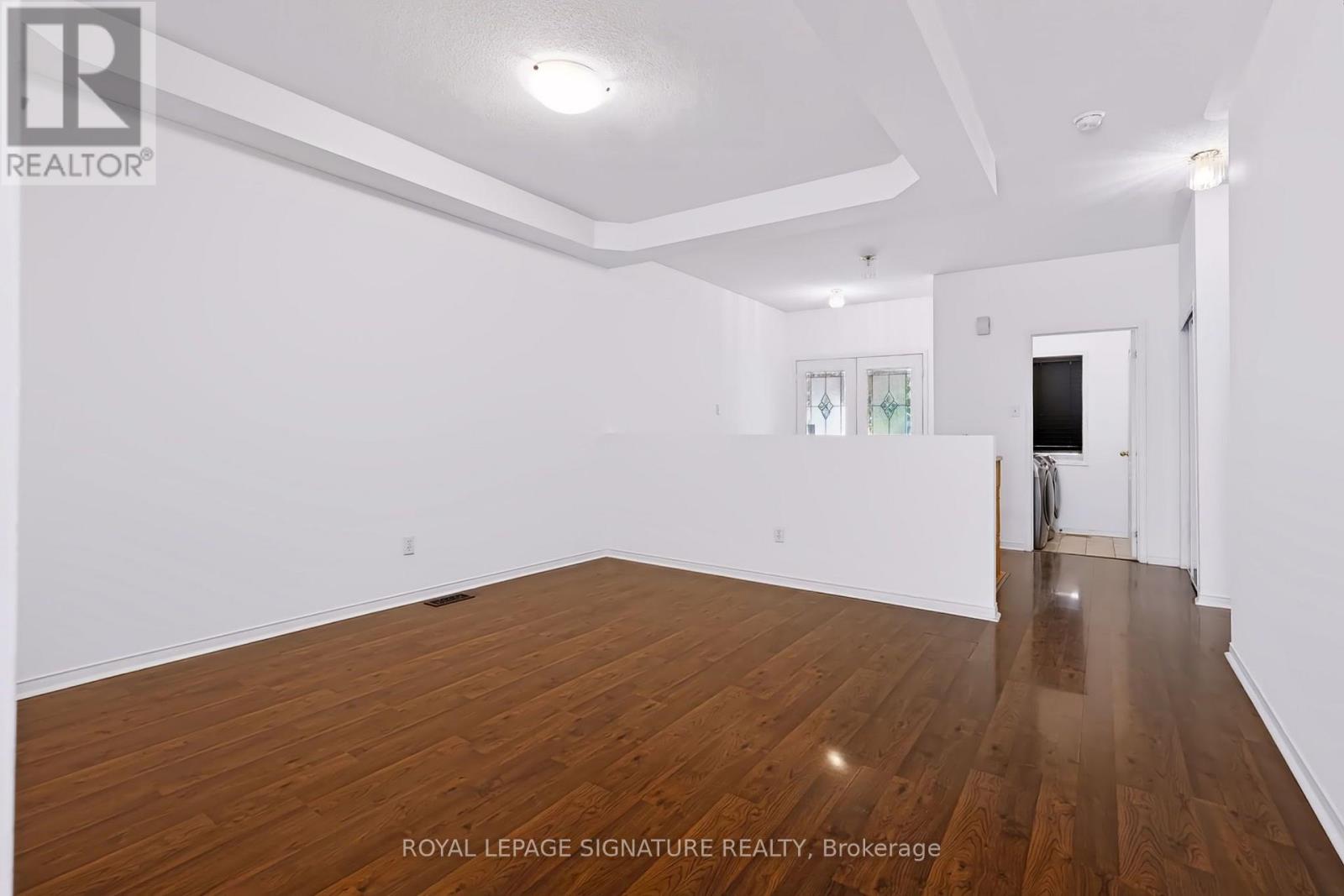 63 Woodroof Crescent, Aurora, Ontario  L4G 7H4 - Photo 7 - N13873224