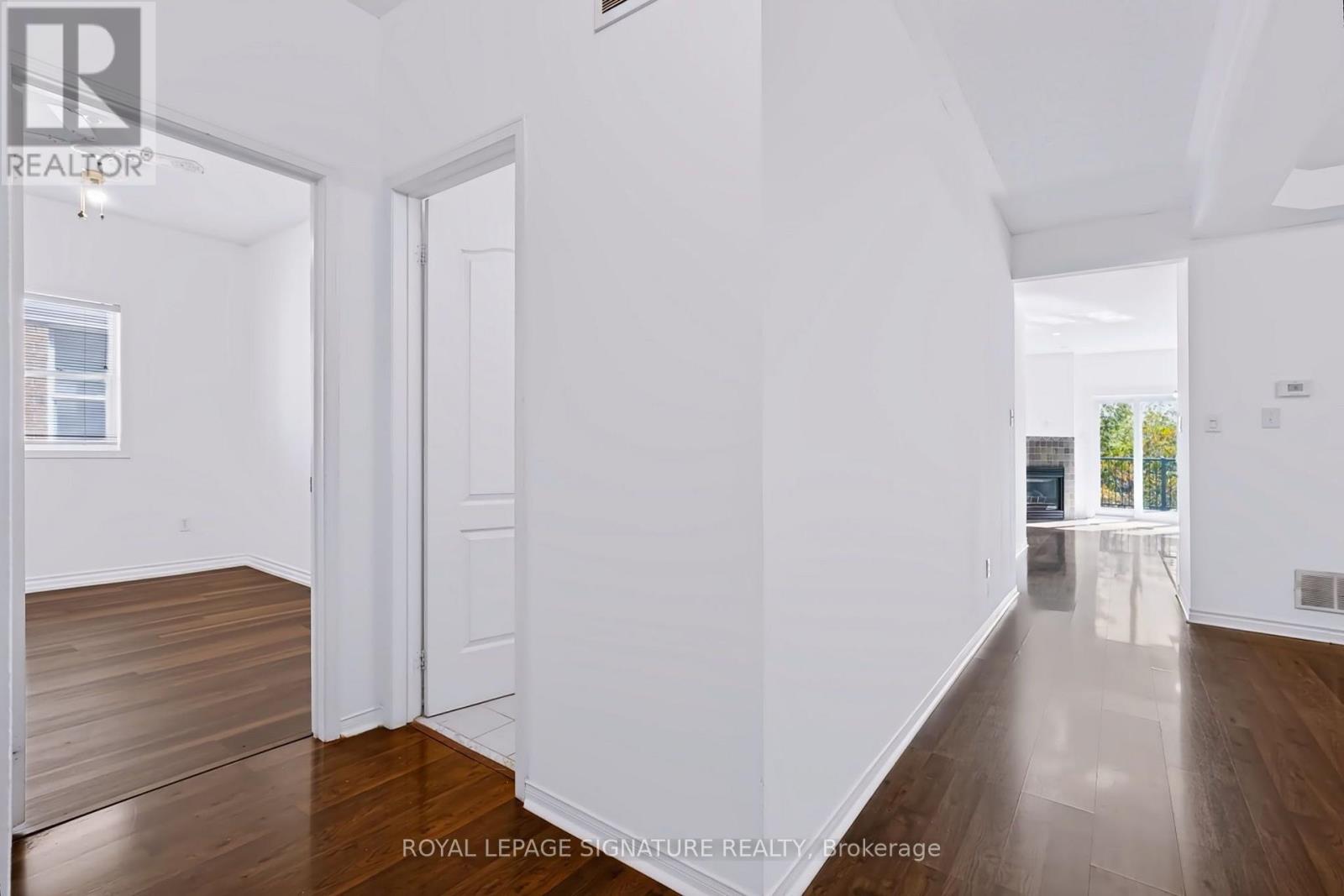 63 Woodroof Crescent, Aurora, Ontario  L4G 7H4 - Photo 8 - N13873224