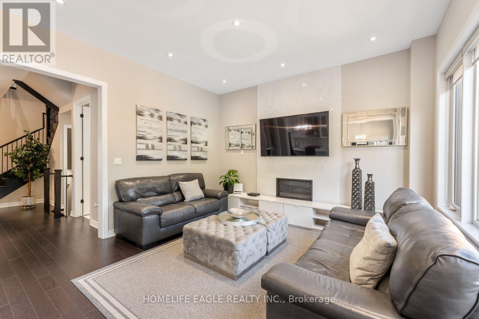 164 Sunset Vista Court, Aurora, Ontario  L4G 3Y1 - Photo 7 - N13795650