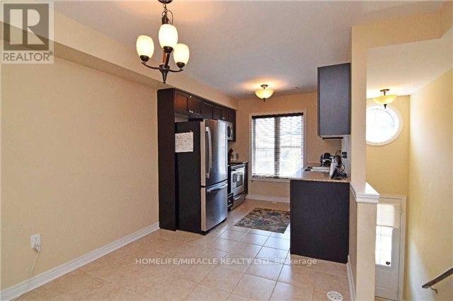 30 Battalion Road, Brampton, Ontario  L7A 4B5 - Photo 4 - W13873138