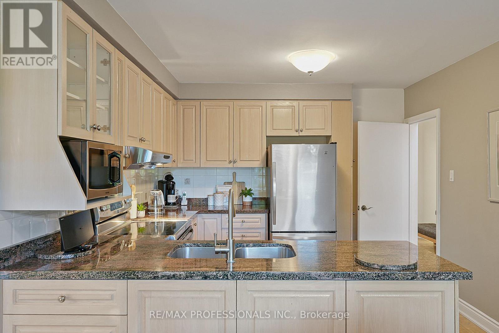 424 The Kingsway, Toronto, Ontario  M9A 3V9 - Photo 19 - W13873252