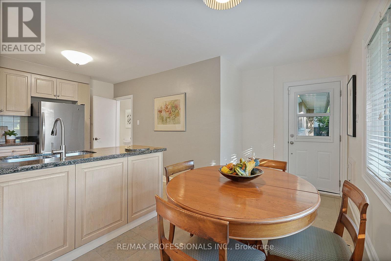 424 The Kingsway, Toronto, Ontario  M9A 3V9 - Photo 23 - W13873252