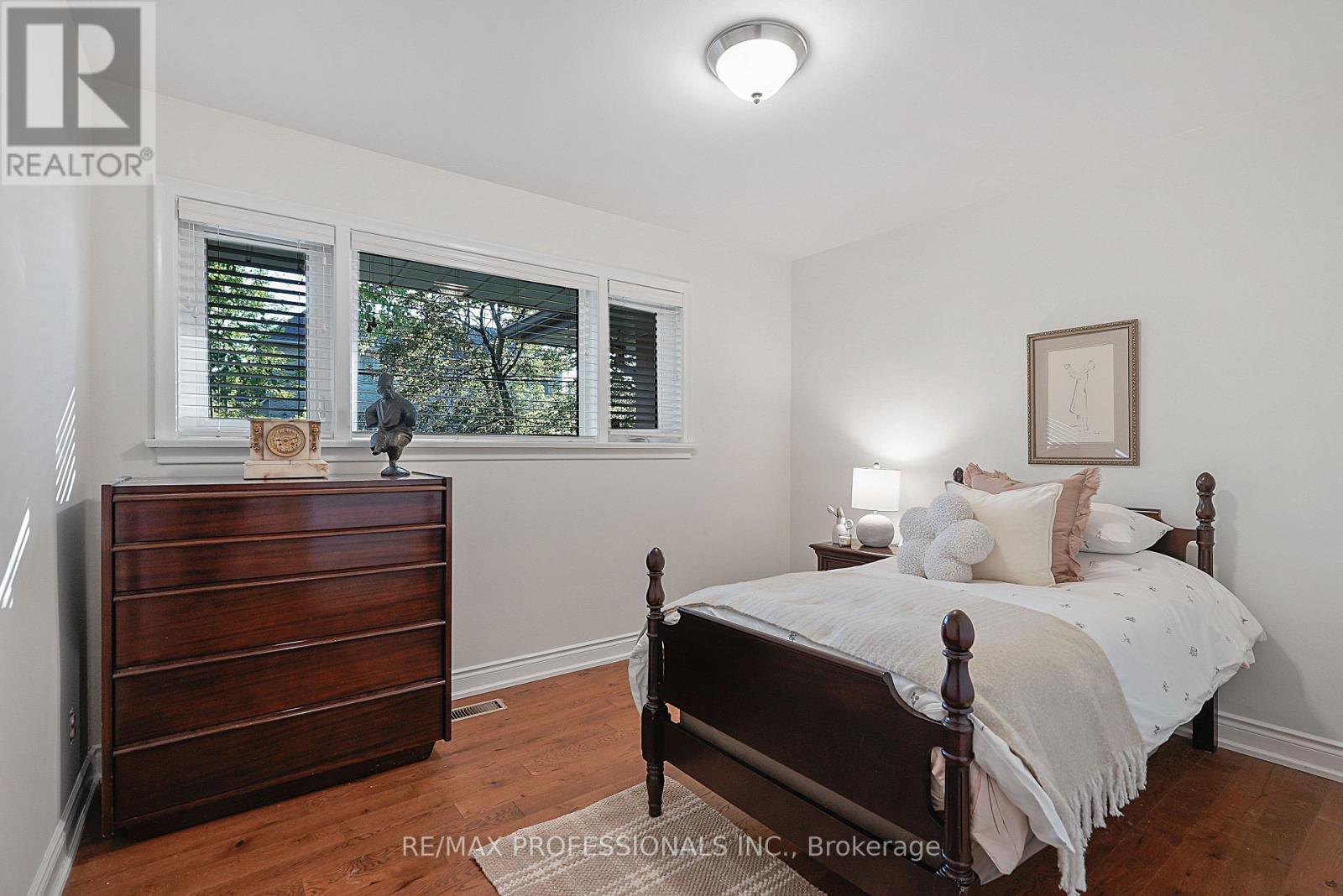 424 The Kingsway, Toronto, Ontario  M9A 3V9 - Photo 32 - W13873252