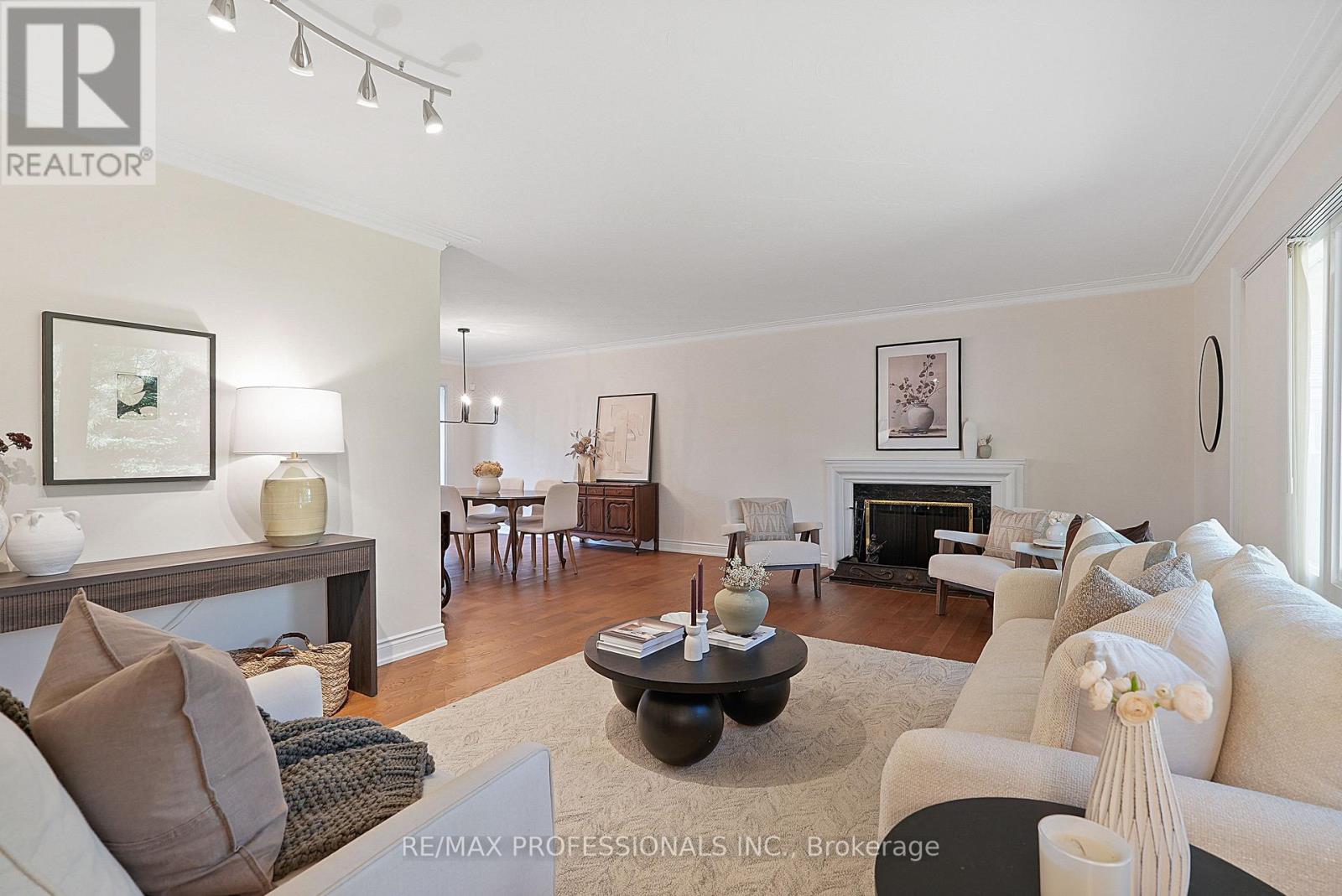 424 The Kingsway, Toronto, Ontario  M9A 3V9 - Photo 8 - W13873252