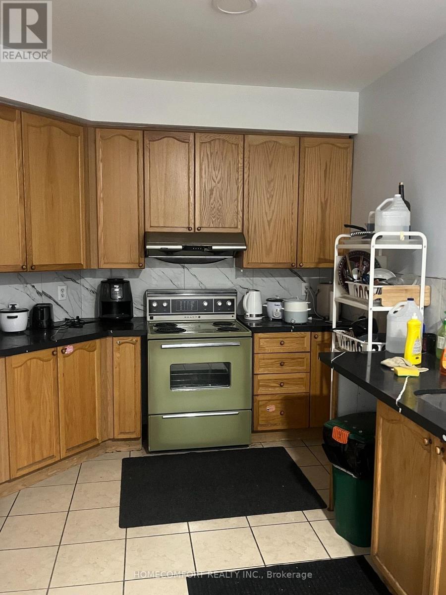 306 Cook Road, Toronto, Ontario  M3J 0C2 - Photo 9 - W13873262