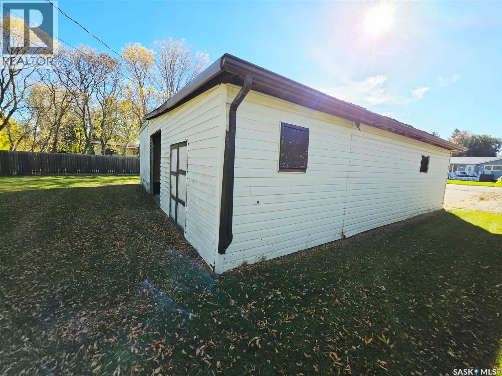 630 Maple Drive, Esterhazy, Saskatchewan  S0A 0X0 - Photo 34 - SK050471