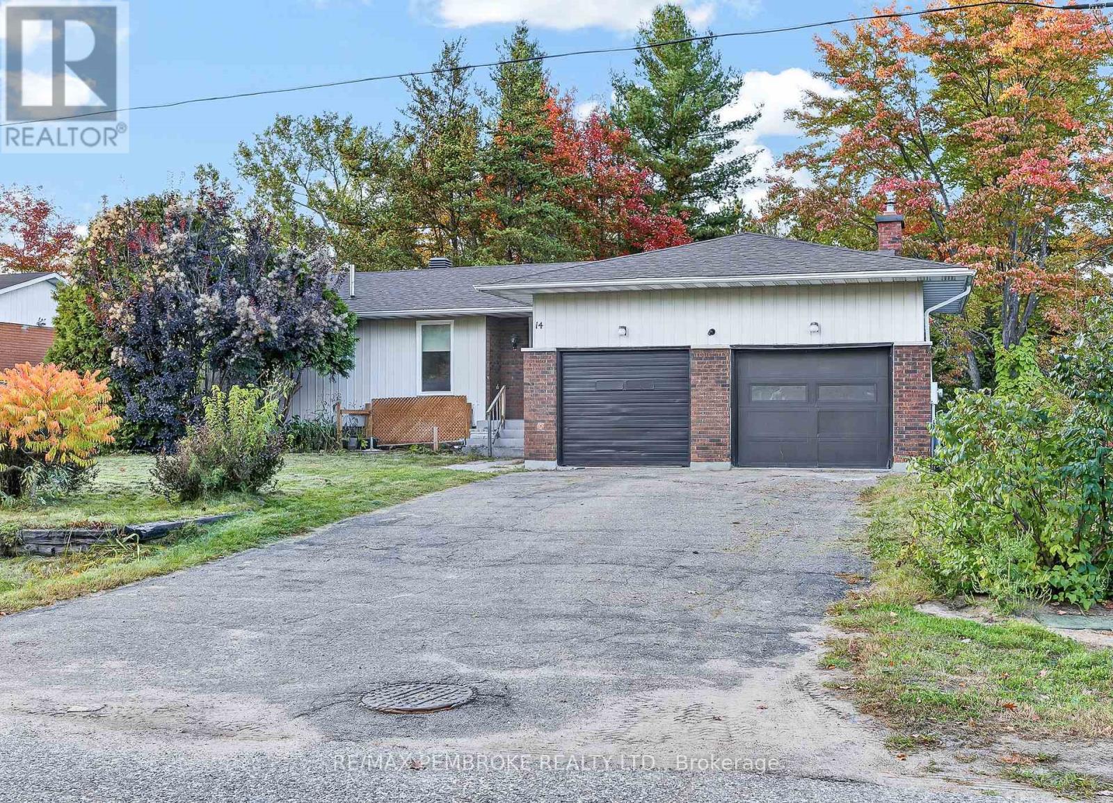 14 Roy Street, Petawawa, Ontario  K8H 3A6 - Photo 2 - X13870466