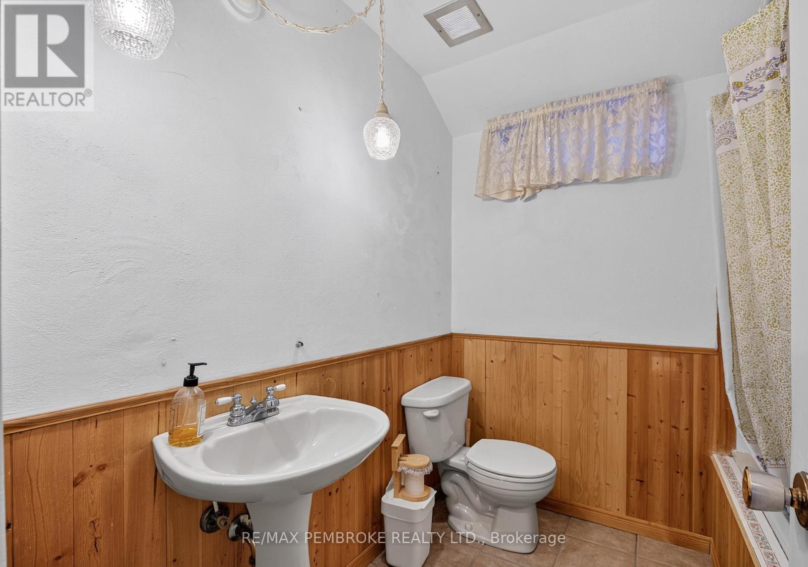 14 Roy Street, Petawawa, Ontario  K8H 3A6 - Photo 36 - X13870466