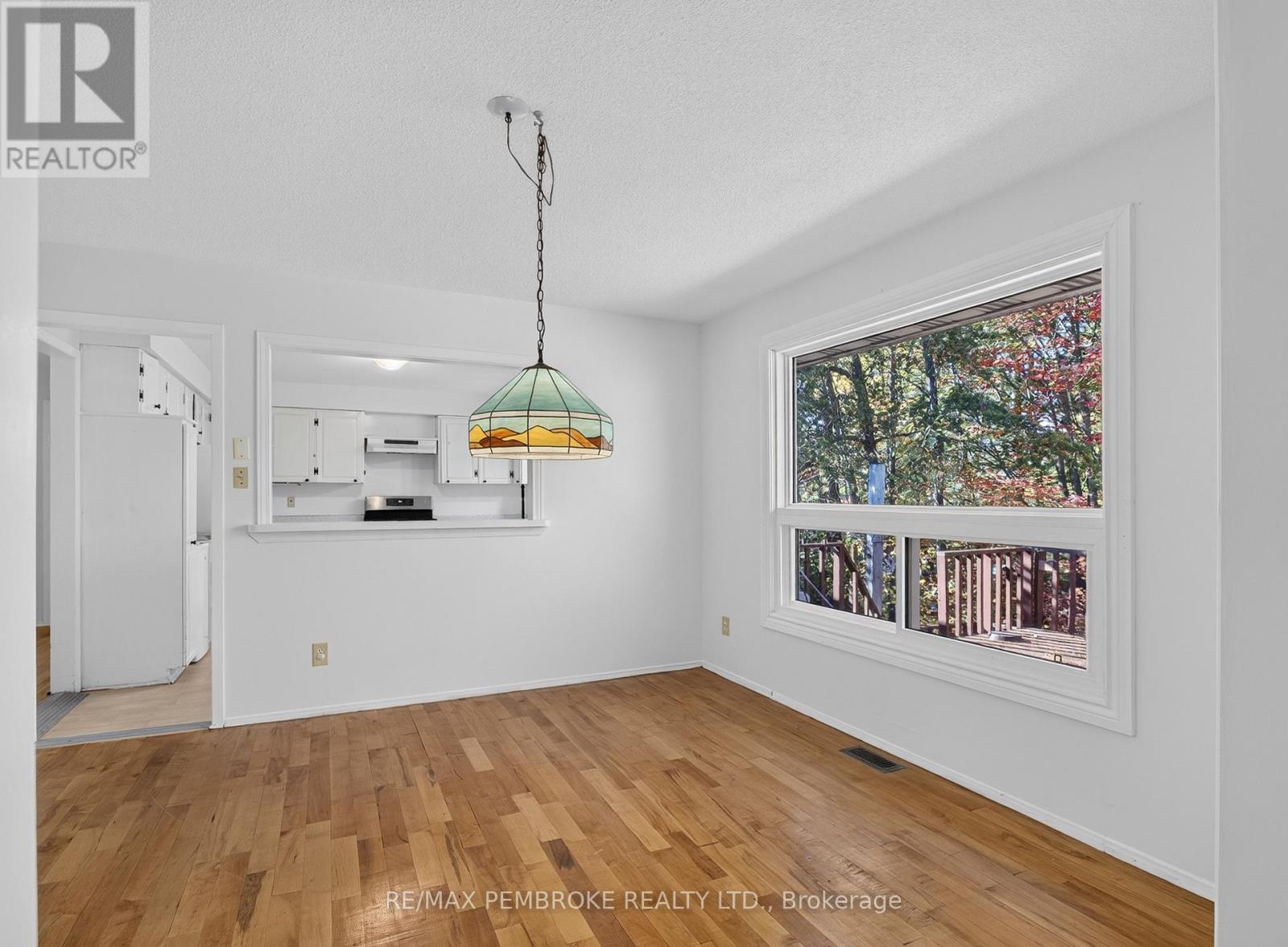 14 Roy Street, Petawawa, Ontario  K8H 3A6 - Photo 7 - X13870466