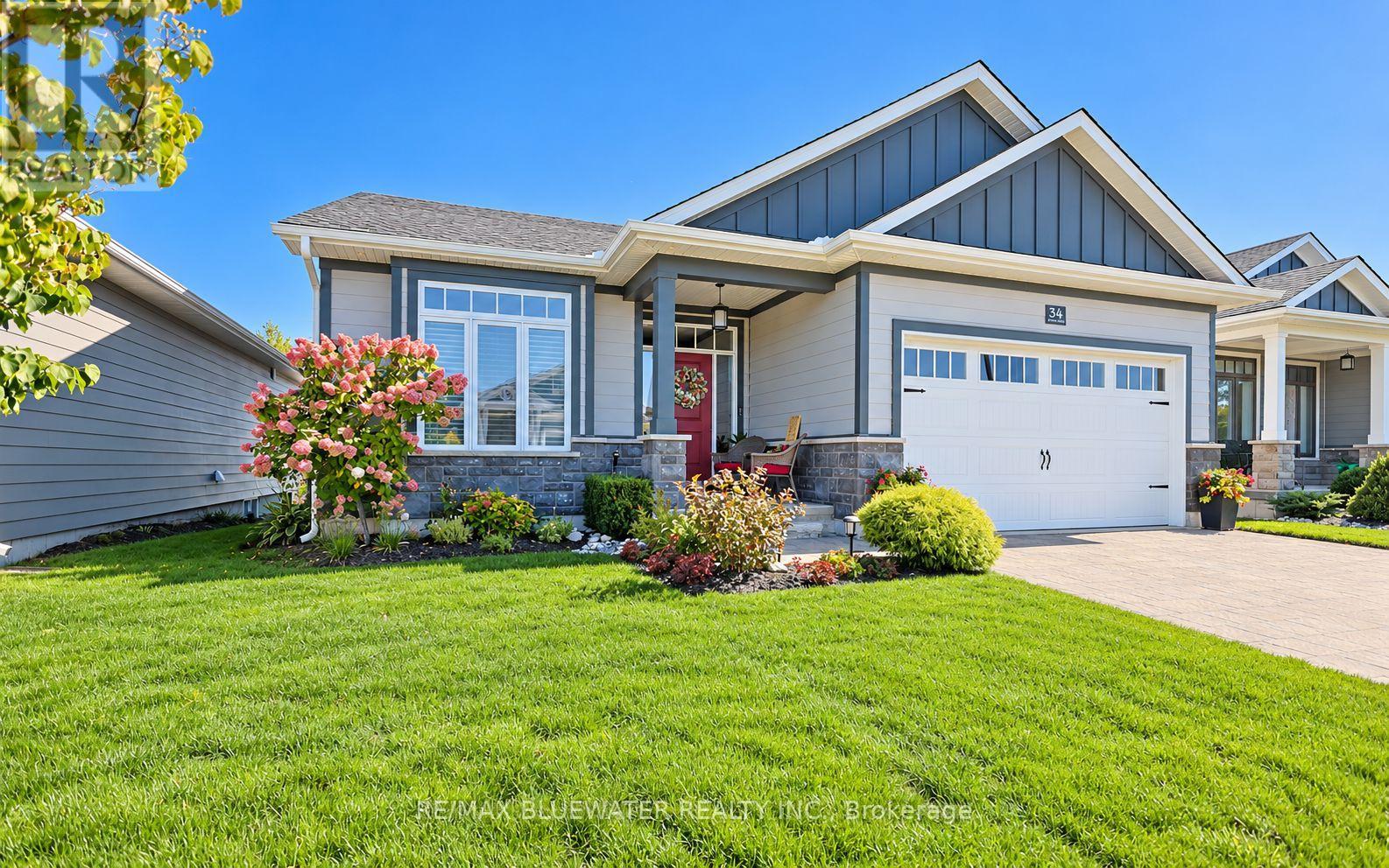 34 Sunrise Lane, Lambton Shores, Ontario  N0M 1T0 - Photo 9 - X13728220