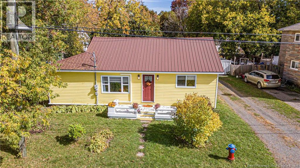 19 Victory Avenue Fredericton New Brunswick Canada E3A3V6 3