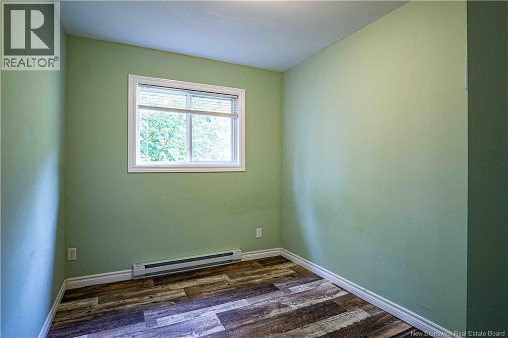 19 Victory Avenue, Fredericton, New Brunswick  E3A 3V6 - Photo 24 - NB148754
