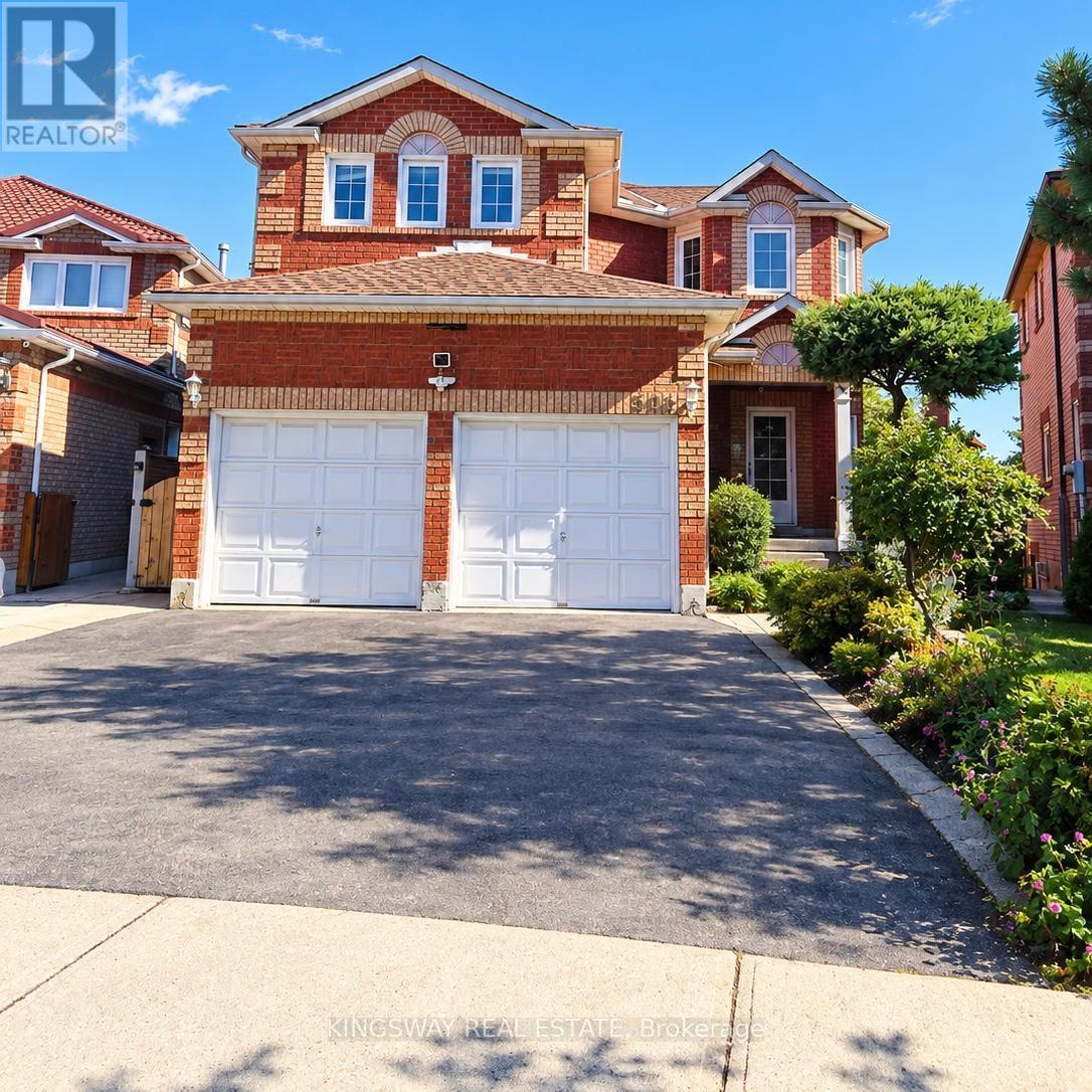 501 ASHPRIOR AVENUE, Mississauga, Ontario