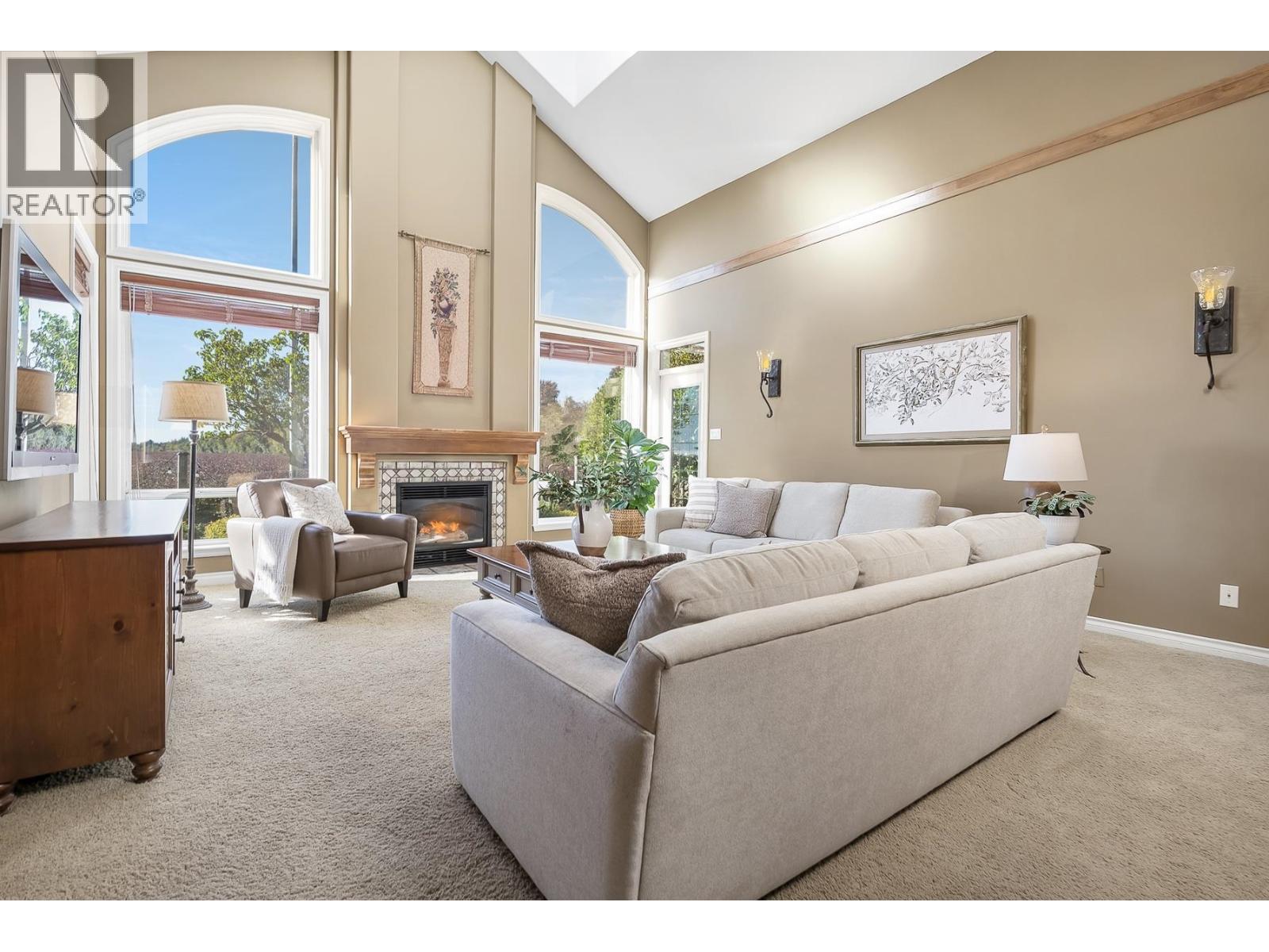 6328 SUNRISE LANE