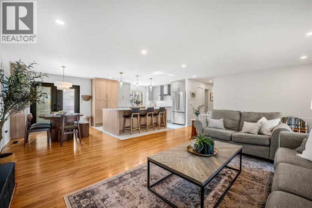 68 Lake Emerald Road SE, Calgary, Alberta  T2J 2J7 - Photo 15 - A2349616