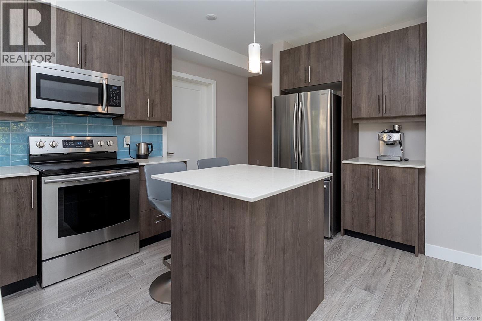 104 1016 Inverness Rd
