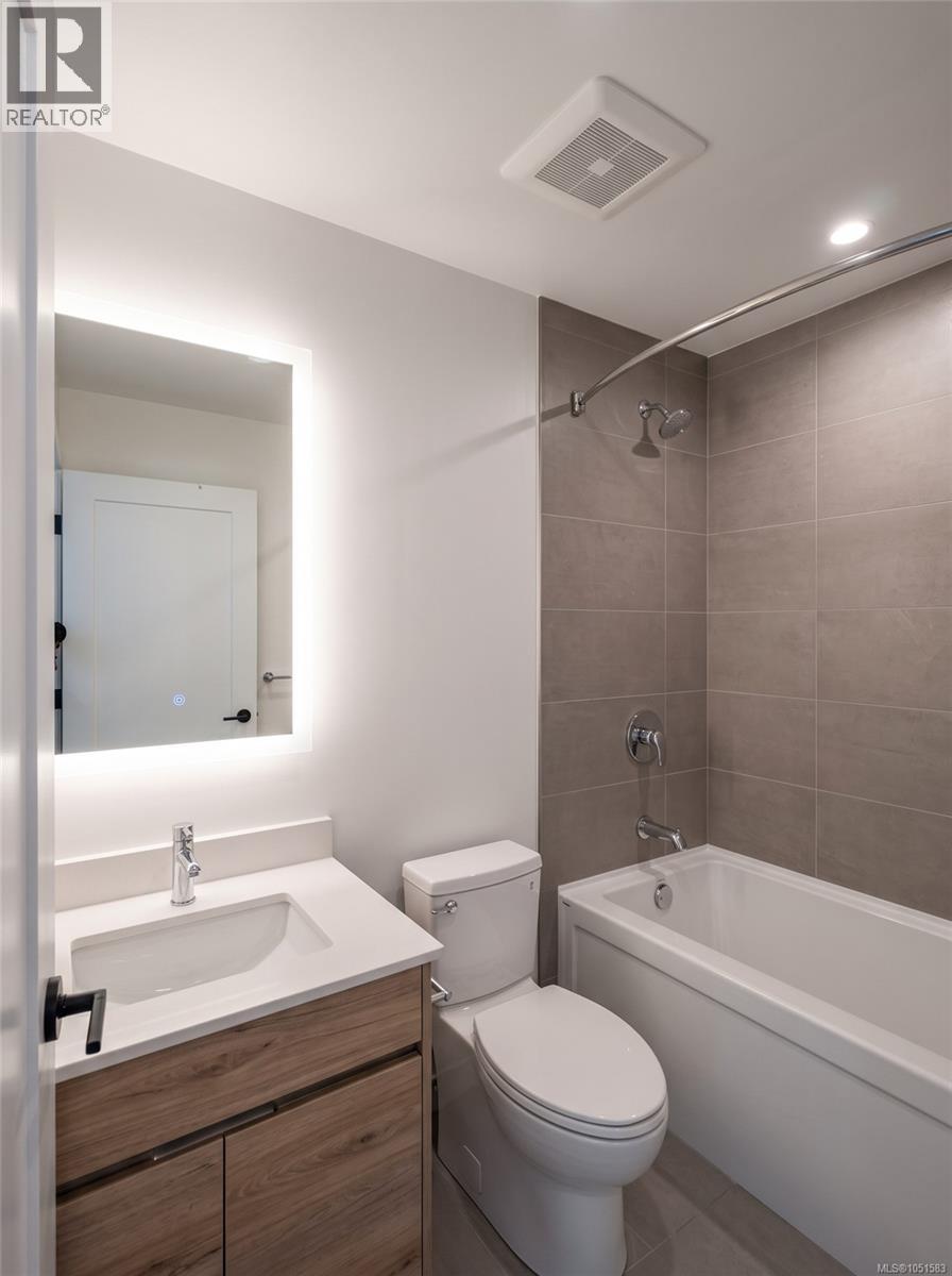 409 1097 View St
