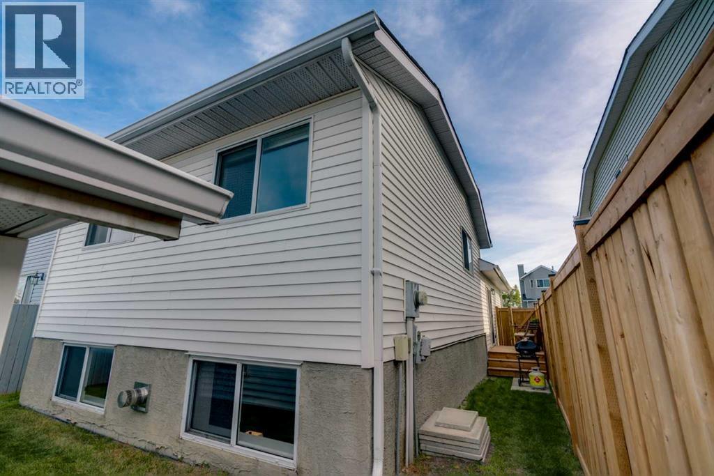 15 Rivercrest Way SE