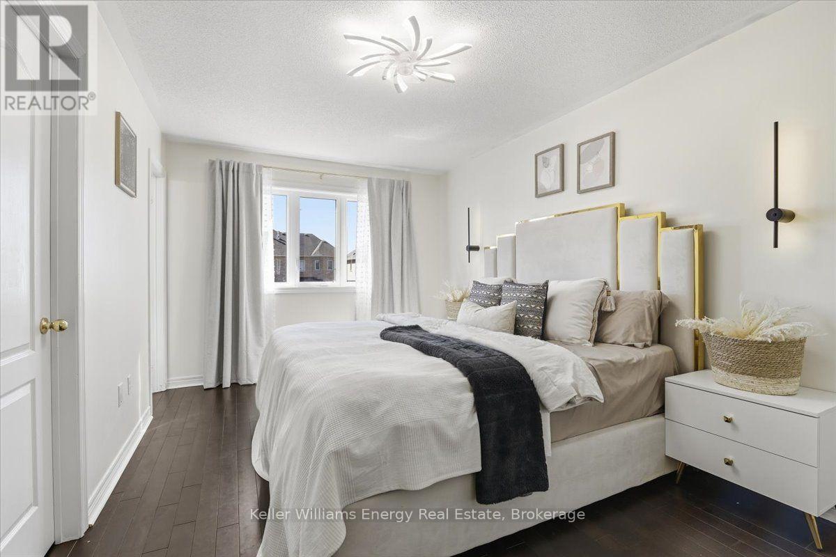 2464 Earl Grey Avenue, Pickering, Ontario  L1X 0B9 - Photo 14 - E13873446