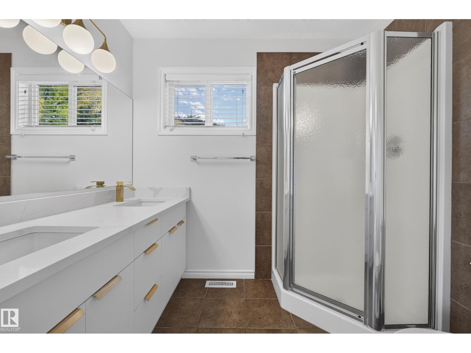 10216 150 ST NW NW