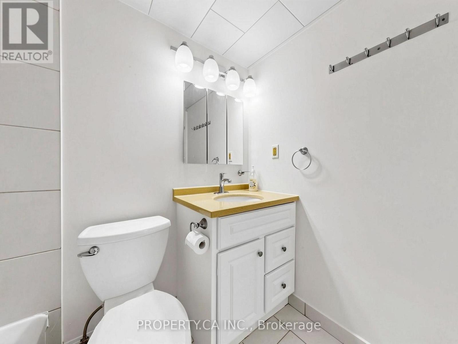 316 - 40 Homewood Avenue, Toronto, Ontario  M4Y 2K2 - Photo 19 - C13873366